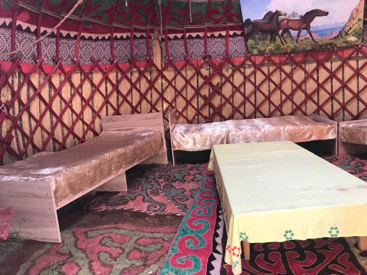 Guesthouse Bermet Tong Екстериор снимка