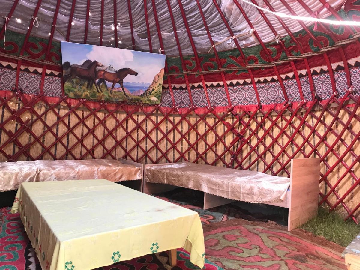 Guesthouse Bermet Tong Екстериор снимка