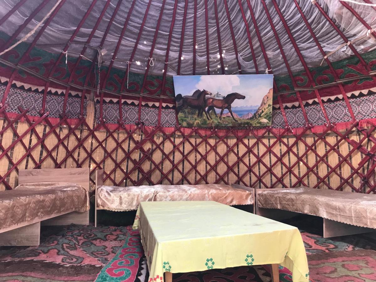 Guesthouse Bermet Tong Екстериор снимка
