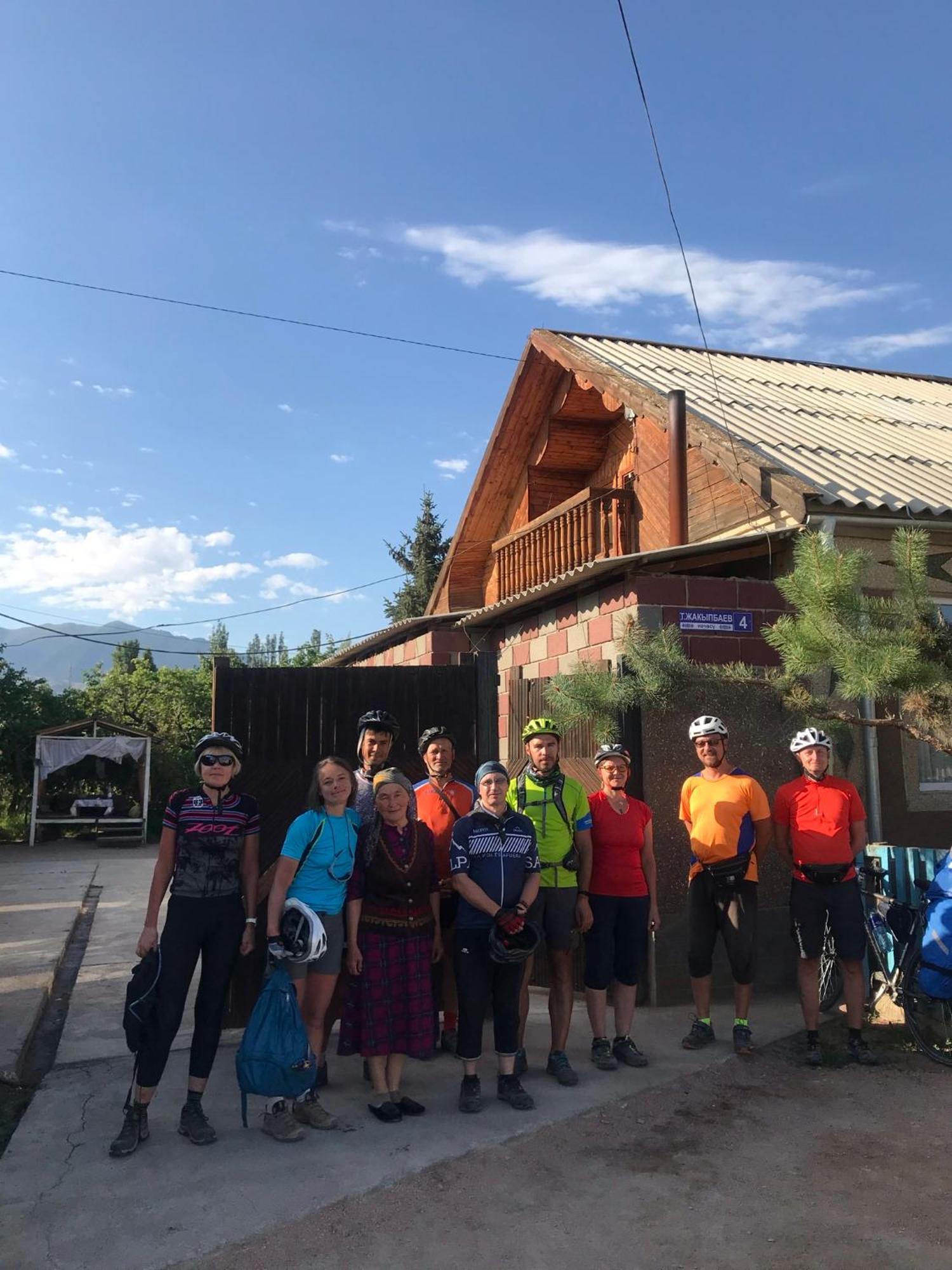 Guesthouse Bermet Tong Екстериор снимка