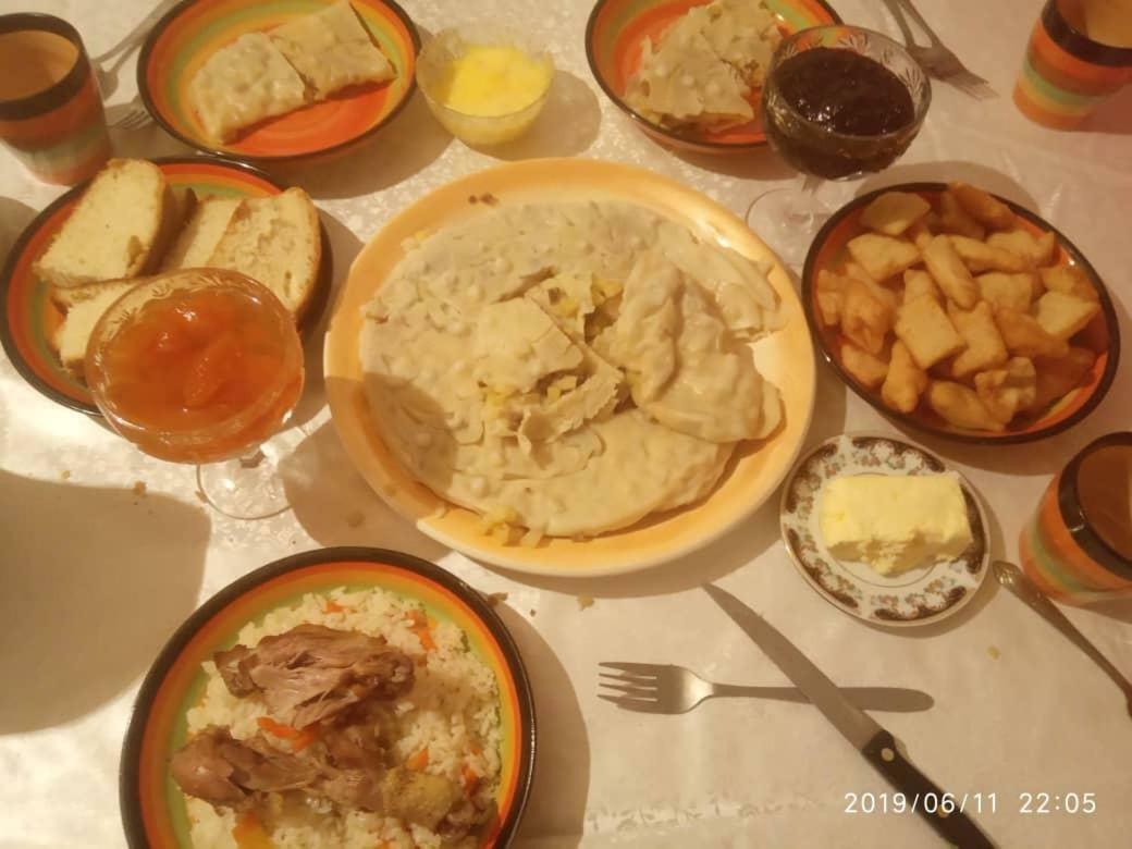 Guesthouse Bermet Tong Екстериор снимка